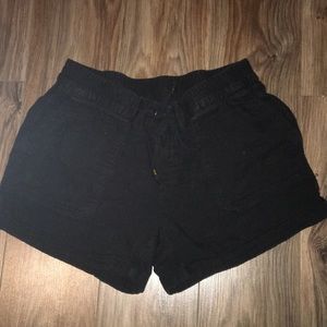 Old navy shorts 🎈3/10🎈